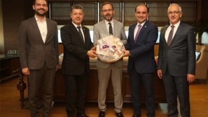 AK Partili iki milletvekili trafik kazası geçirdi