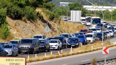 Akyaka'ya turist akını! Nüfus patladı,  araba koyacak yer kalmadı