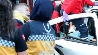 Anadolu Otoyolu'nda feci kaza: 2'si çocuk 13 yaralı