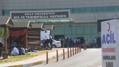 Diyarbakır'da zırhlı araç devrildi: 2 polis şehit,  4 polis yaralı