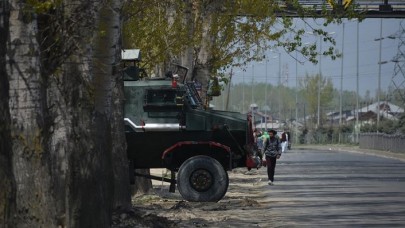 Hindistan'dan Keşmir'in özel statüsünü kaldırma girişimi