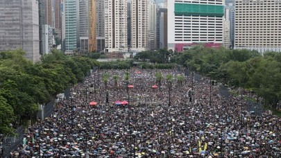 Hong Kong'daki gösteriler devam ediyor