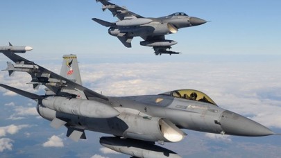 Irak'ın kuzeyinde terör örgütüne ait sığınaklar vuruldu