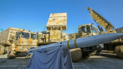 İran,  'Baver 373' isimli yeni yerli hava savunma sistemini tanıttı