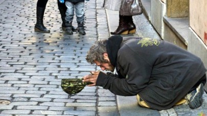Yasal izin almaları gerekiyor! O ülkede dilenmek artık paralı