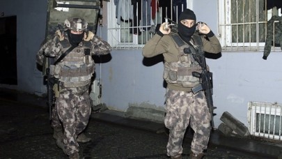 İzmir'de IŞİD'e yapılan operasyonda 6 Suriyeli gözaltına alındı