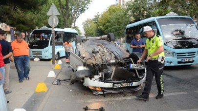 Kadıköy'de trafik kazası: 2 yaralı