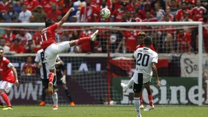 Manchester City Cancelo'yu transfer etti