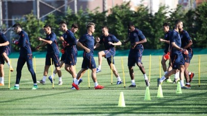 Medipol Başakşehir avantaj için sahada