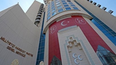 MHP'den Davutoğlu'nun sözlerine zehir zemberek yanıt: "İbretlik bir savrulma içerisinde"