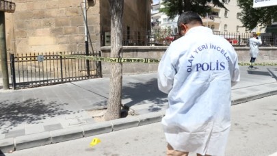 Niğde'de "yüksek sesle konuşma" kavgası: 2 yaralı