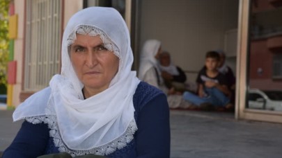 Oğlunun HDP tarafından dağa kaçırıldığını iddia eden Hacire Akar'a saldırı