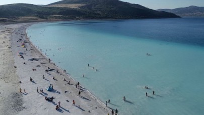 Salda Gölü'nde ziyaretçi sayısının bir milyonu aşması bekleniyor