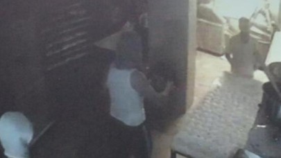 Sultangazi'de akılalmaz olay! Ekmek yapmaya devam ettiler...