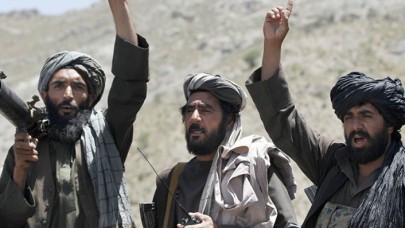 Taliban,  Afganistan'da bir kız lisesini ateşe verdi