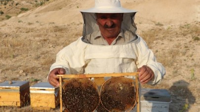 Tescilli Pervari balı üreticisinin yüzünü güldürecek