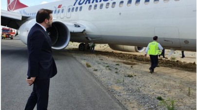 THY uçağı taksi yolundan çıktı,  yolcular tahliye edildi
