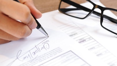 Üniversiteyi kazanan öğrencilere önemli uyarı! Sakın imzalamayın...