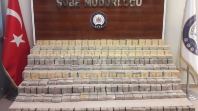 Otomobilin bagajında 111 kilo 820 gram eroin bulundu