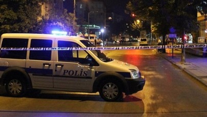 Veresiye içki almak isteyen kadın,  tekel sahibinin kafasına pos cihazı fırlattı