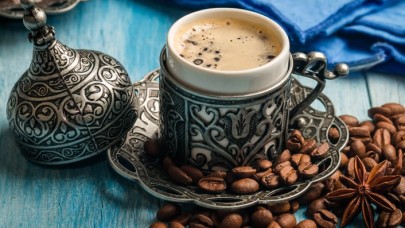 Yatmadan önce kahve ya da çay içmek uykuyu etkilemiyor