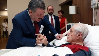 Yazar Nuri Pakdil taburcu edildi