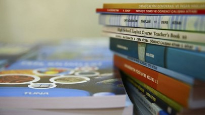 146 milyon ders kitabının arka kapaklarına kare kod eklendi