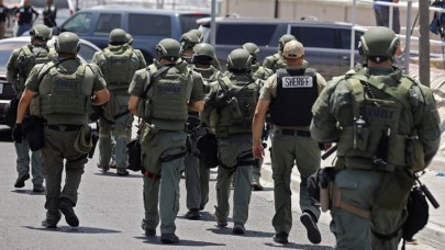 ABD'de silahlı saldırı! Araçtan rastgele ateş açtılar: 5 ölü,  21 yaralı