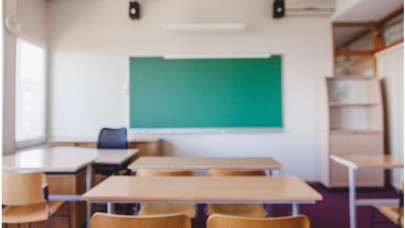 Artık Sınıflara AB Bayrağı Asılacak