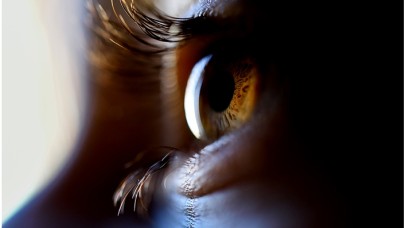 Gözünden Kristal Dökülüyor!