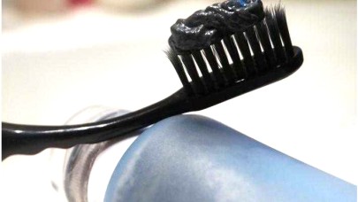 Kömürlü Diş Macunu Kullananlar Dikkat!