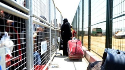 Ramazan ve Kurban Bayramı'nı ülkelerinde geçiren 25 bin Suriyeli geri döndü