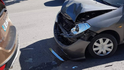 Volvo'ya Arkadan Çarpan Aracın Sonu Hüsran!