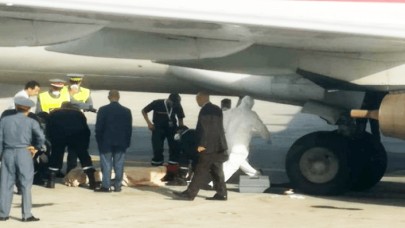 İniş Takımlarına Gizlice Giren Adam Öldü!