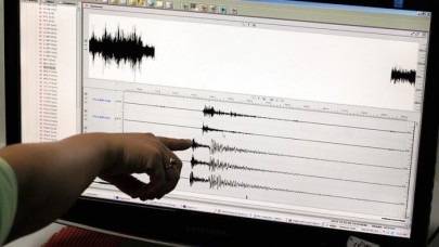 İstanbul'da Deprem: Beşik Gibi!