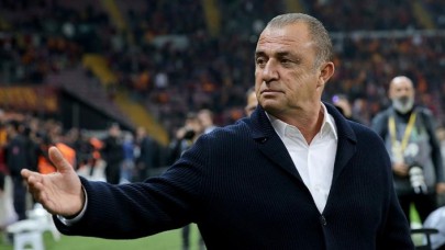 Milli Futbolcu Terim'in Kıskacında!