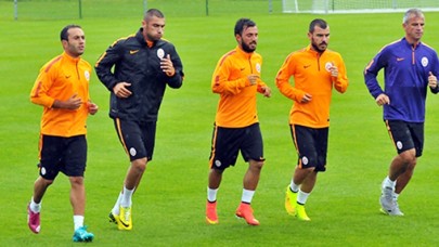 Olcan Adın 34 Yaşında Futbolu Bıraktı!