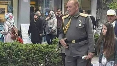 Atatürk'e Benzeyen Adama Tepki Yağdı!