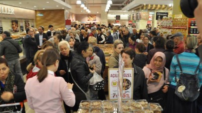 Migros'un iPhone 11 İndirimi İzdiham Yarattı!