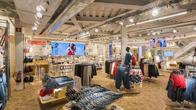 Ünlü Giyim Mağazası İflasın Eşiğinde!