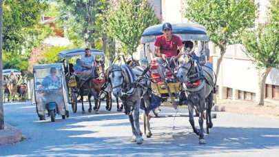 Ahmet Hakan'dan İmamoğlu'na Tepki: Attığınız İmzanın Arkasında Durun