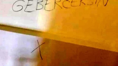 Alevi Vatandaşın Kapısına 'Gebereceksin' Yazan Kişi Tespit Edildi!