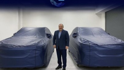 Bakan Varank Yerli Otomobil İle Fotoğraf Paylaştı!