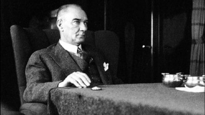 Bilinmeyen Yönleriyle Atatürk: Her Şeyi,  Bu Küçük Gözyaşları Anlatmış Oldu