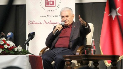 Binali Yıldırım’ın Yaptığı Espri Salonu Kahkahaya Boğdu