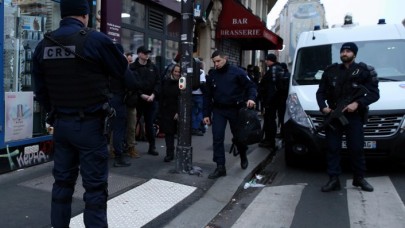 Fransa'da Genel Grev Başladı: Emeklilik Reformu Protesto Ediliyor!