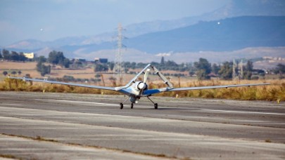 İlk İHA,  KKTC Geçitkale Havaalanına İndi!