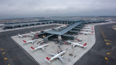 İstanbul Havalimanı'nda Uçuşlar Durdu: İniş ve Kalkışlar Yapılamıyor!