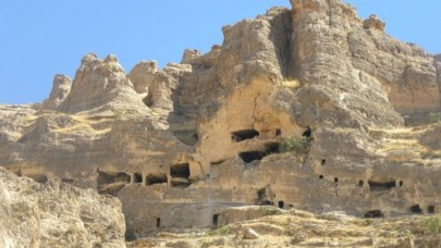 Satılığa Çıkarılan Mağaranın Fiyatı Dudak Uçuklattı!