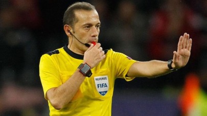 Tartışmalı Derbinin Hakemi Cüneyt Çakır'a Şok!